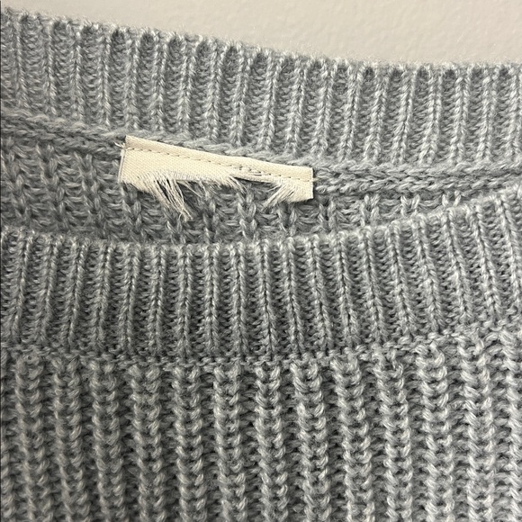 Gray Sweater - Picture 4 of 6